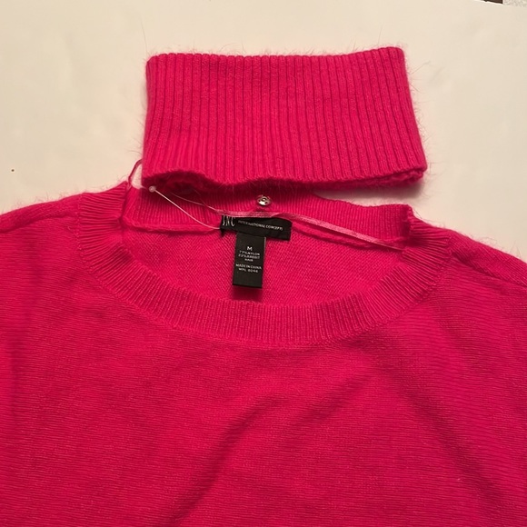 NWT INC batwing sleeves sweater, size M. Gorgeous bright pink color and headband - Picture 7 of 15